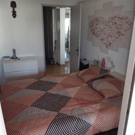 2 Bedroom Kitchen, With Terrace Λα Γκραντ-Μοτ