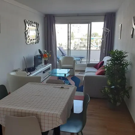 2 Bedroom Kitchen, With Terrace Apartmán *