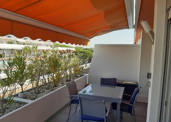 2 Bedroom Kitchen, With Terrace