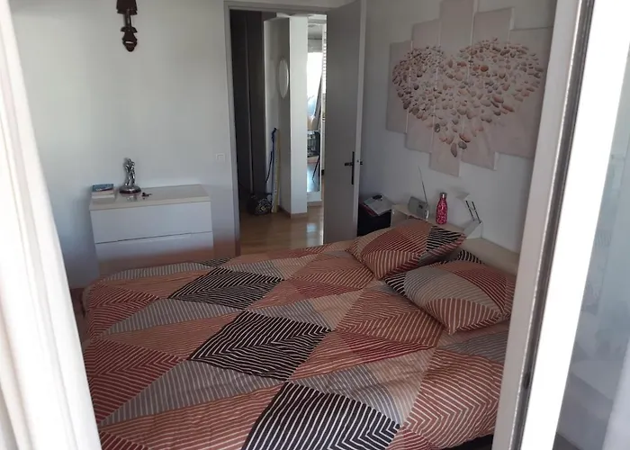 2 Bedroom Kitchen, With Terrace Λα Γκραντ-Μοτ